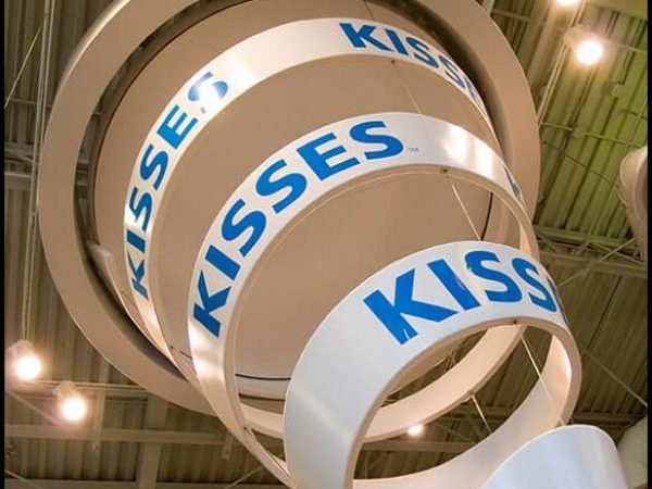 Stoner Graphix Custom Fabricated Kiss Sign, Hershey Pa